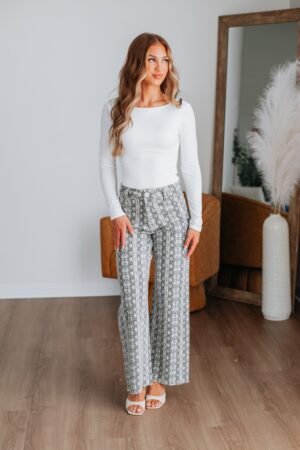 Scale Back Wide Leg Pants