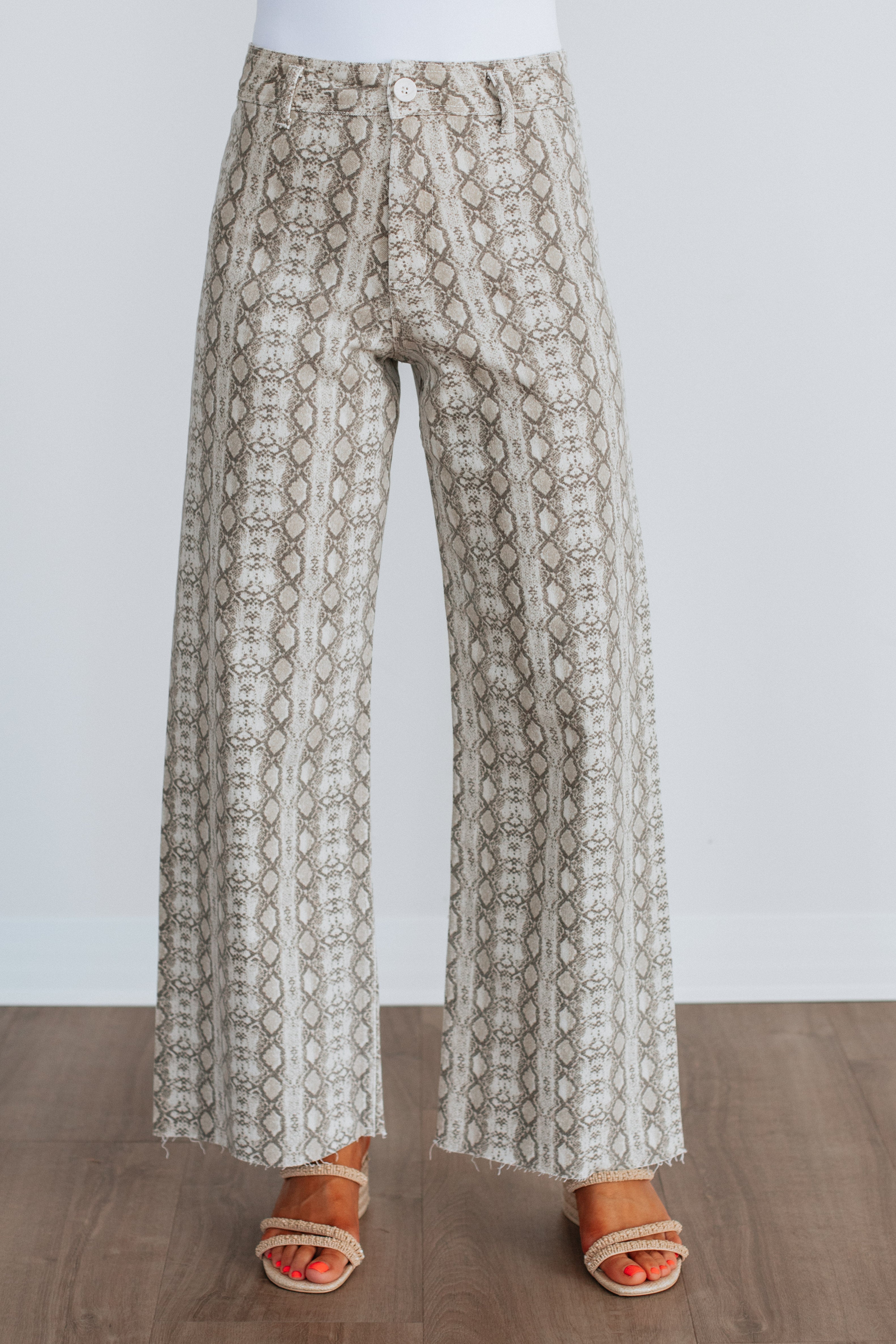 Scale Back Wide Leg Pants - Image 8