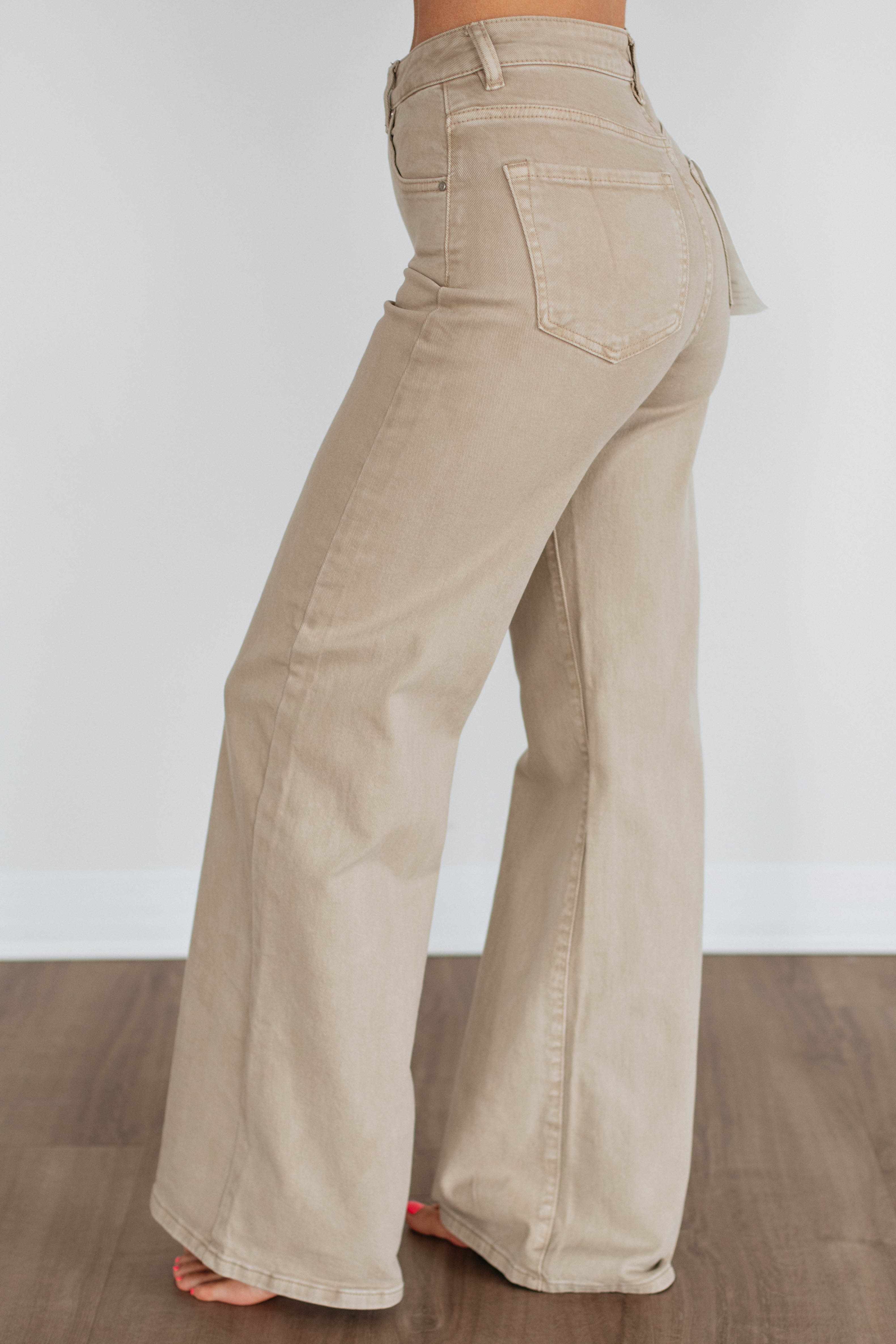 Kenna Risen Jeans - Khaki - Image 2