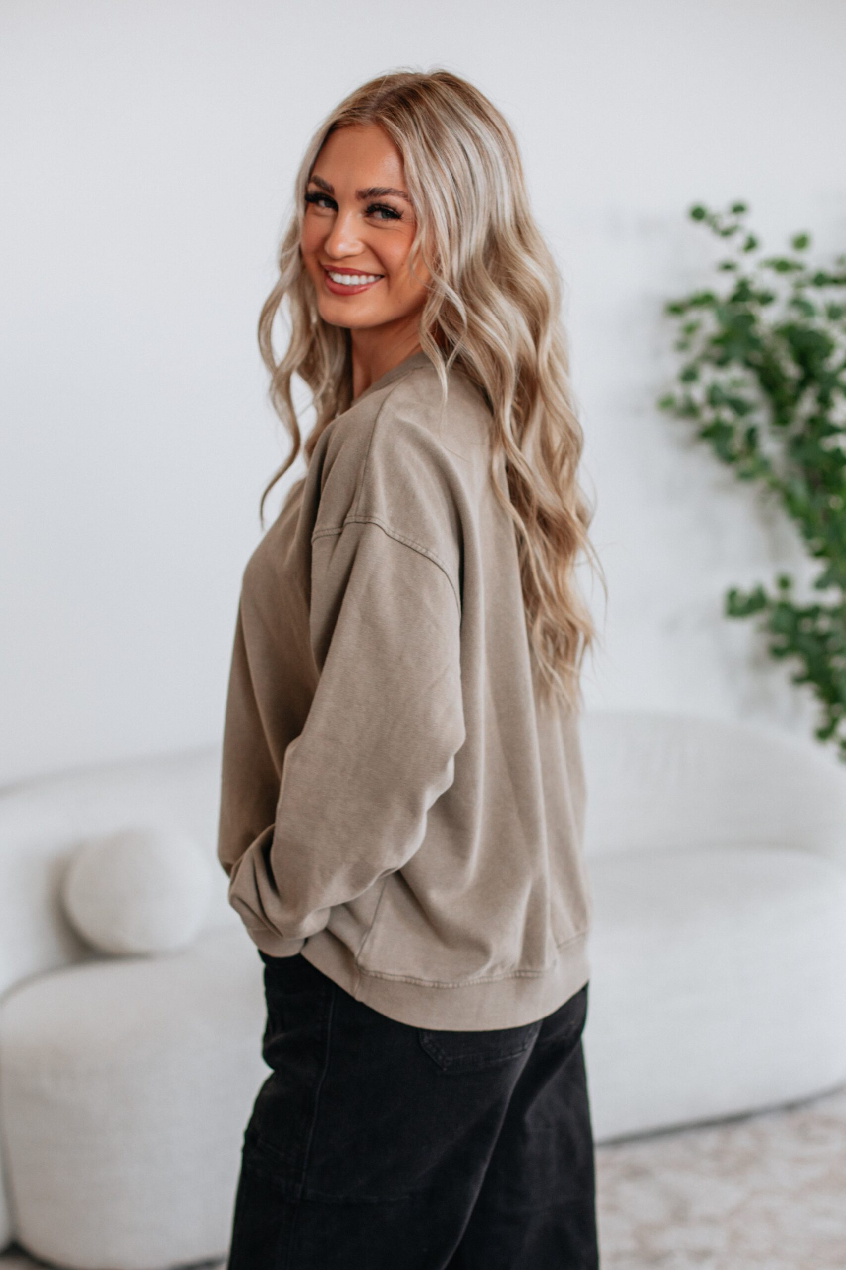 Amala Washed Crewneck - Image 14