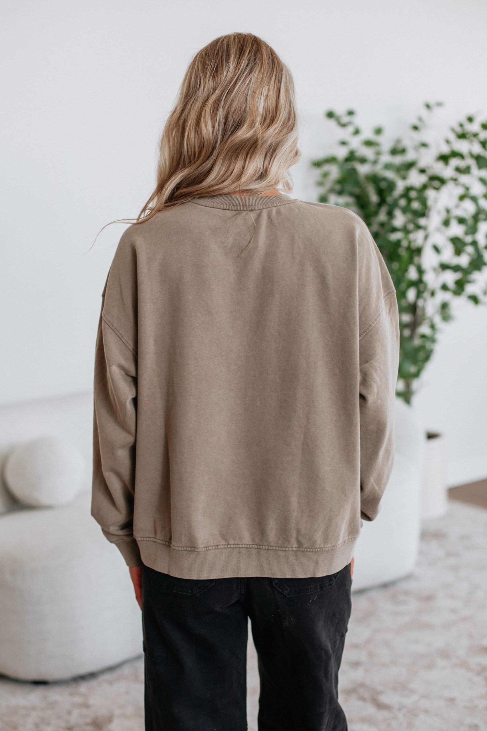 Amala Washed Crewneck - Image 15