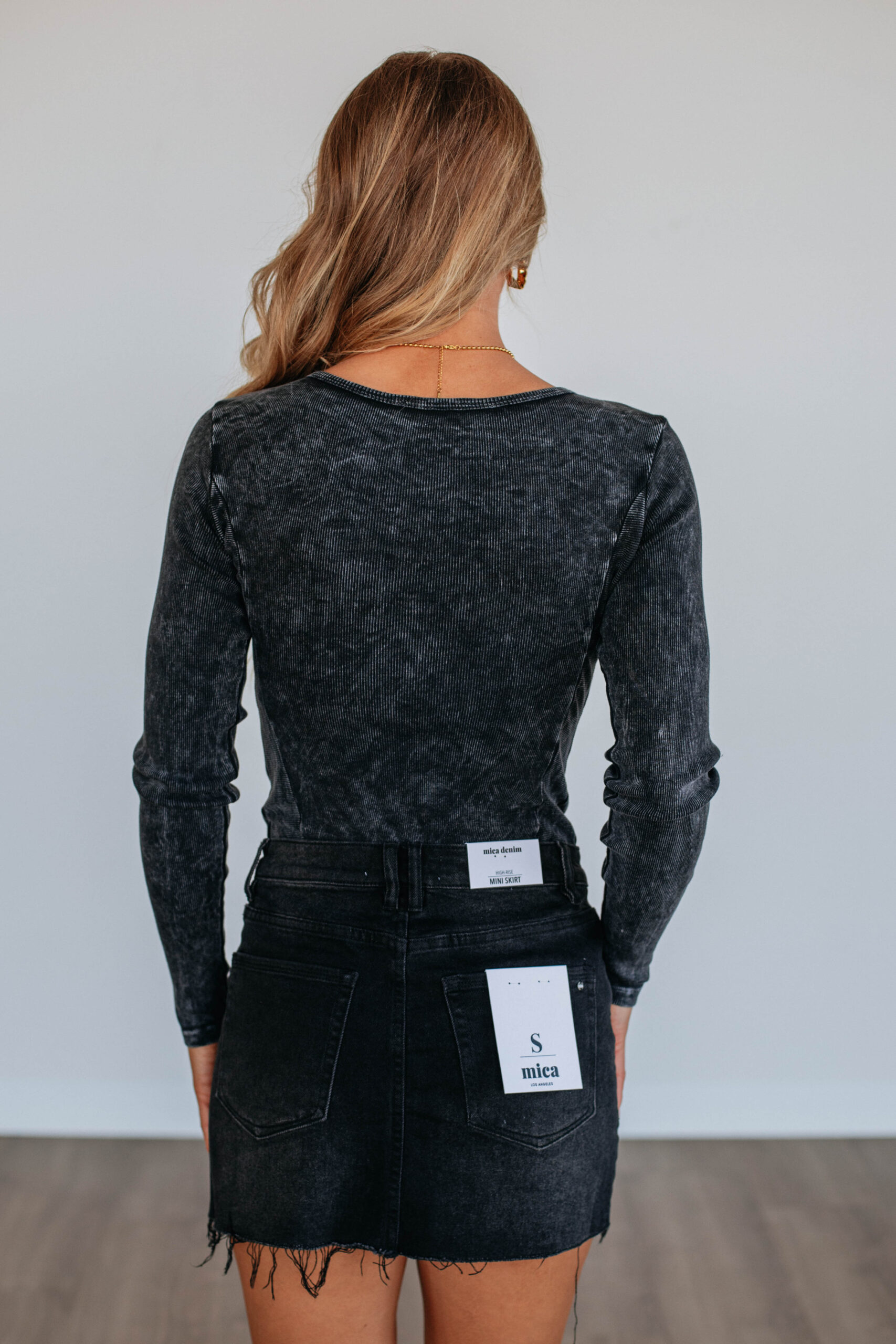 Braelyn Ribbed Bodysuit - Charcoal - Image 4