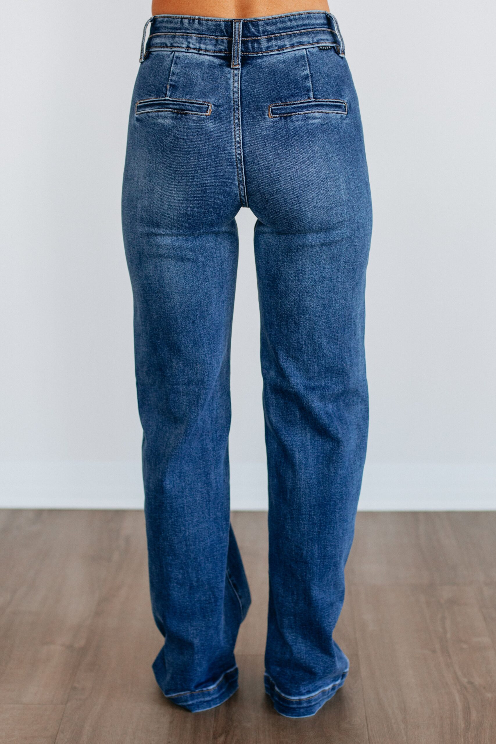Kamiah Risen Jeans - Medium Wash - Image 4